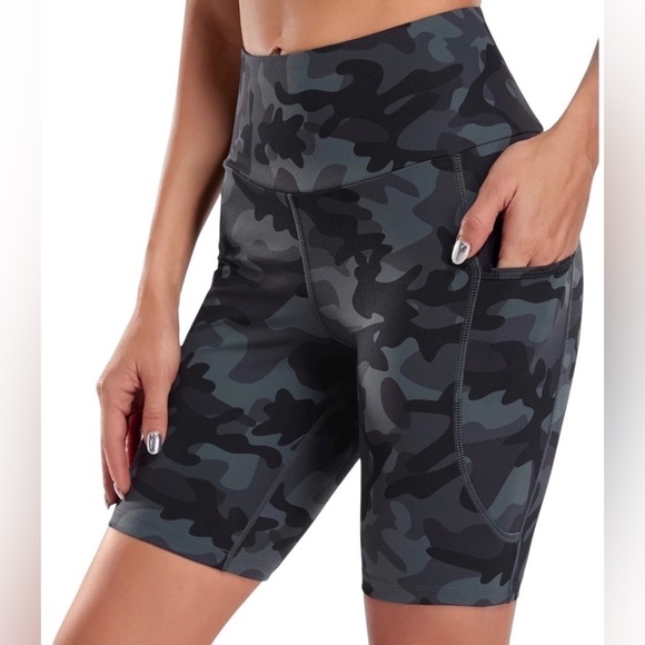Firstway NWT High Waist Gray Camo Athletic Biker Shorts Side Pockets Size-M - Picture 2 of 6